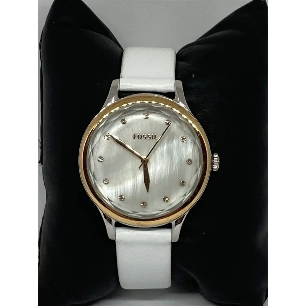 Fossil Laney BQ3484 Women's White Leather Analog Dial Quartz Wrist Watch JK529
